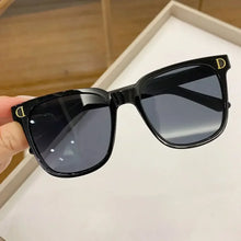 Load image into Gallery viewer, Kids Square Frame UV400 Sunglasses