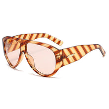Load image into Gallery viewer, VICKICOCO Oversized Women's Fashion Pilot Sunglasses