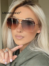 Load image into Gallery viewer, VICKICOCO Fashion Double Bridge Square Women's Sunglasses