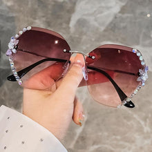 Load image into Gallery viewer, Blanche Michelle Rimless Vintage Rhinestones Women&#39;s Sunglasses