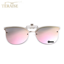 Load image into Gallery viewer, TERAISE Women’s Clip-on Vintage Sunglasses - Sunglass Associates
