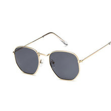 Load image into Gallery viewer, DITUIEO Women&#39;s Sunglasses - Sunglass Associates