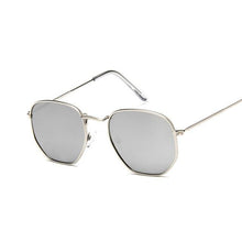 Load image into Gallery viewer, DITUIEO Women&#39;s Sunglasses - Sunglass Associates